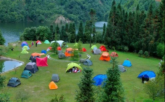 到個舊白云山水庫 露營野炊看星星，享受大自然的寵愛
