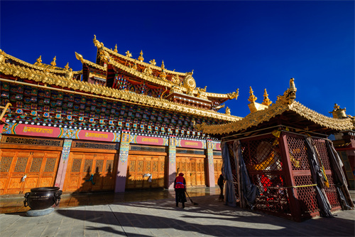 你知道云南LED搭建公司是如何預防LED顯示屏老化的嗎？